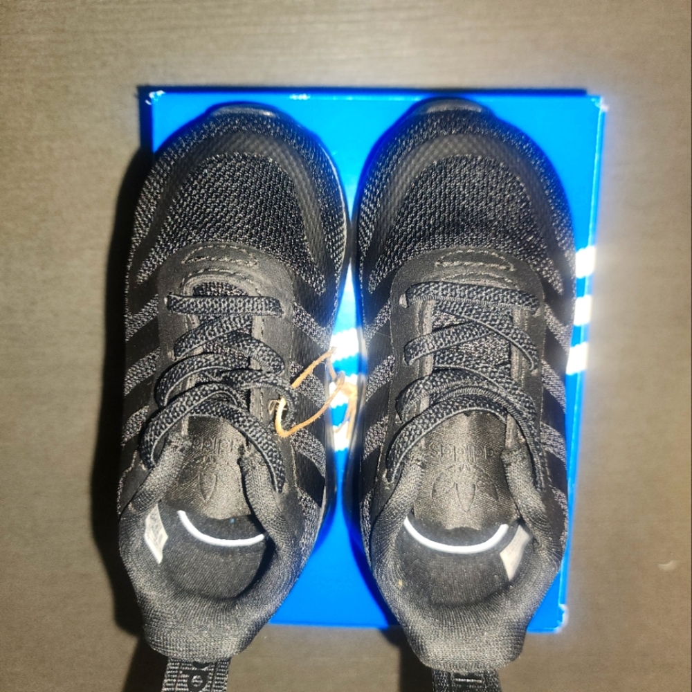 Adidas Black Toddler Size 4 Sneakers/Tennis Shoes